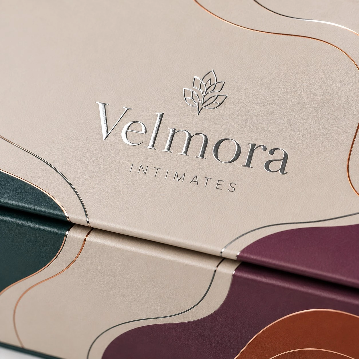 custom bra boxes foil logo macro detail